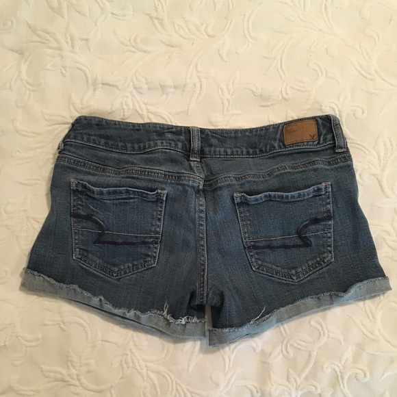 Women’s American Eagle Shorts - Picture 2 of 2